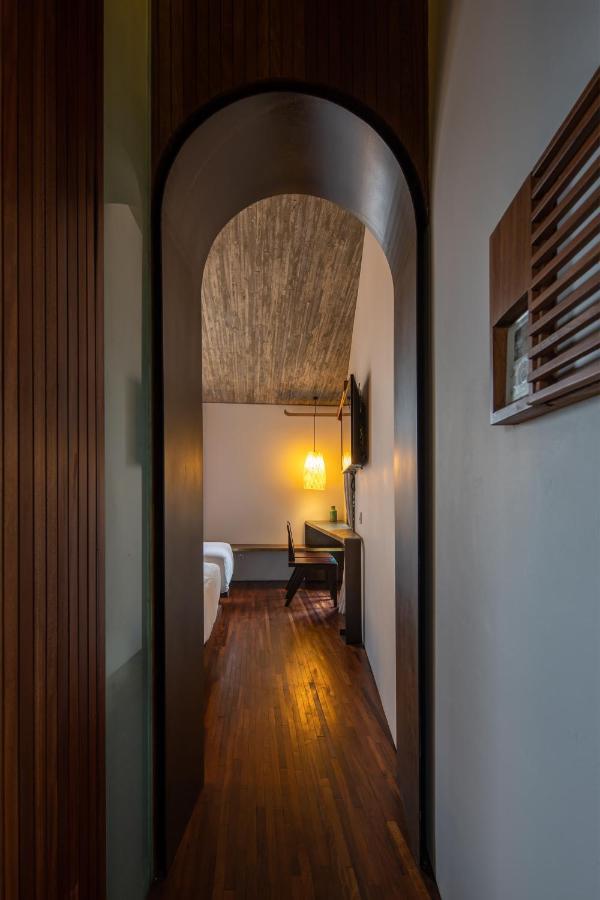 ホテル Concon House ハノイ市 エクステリア 写真